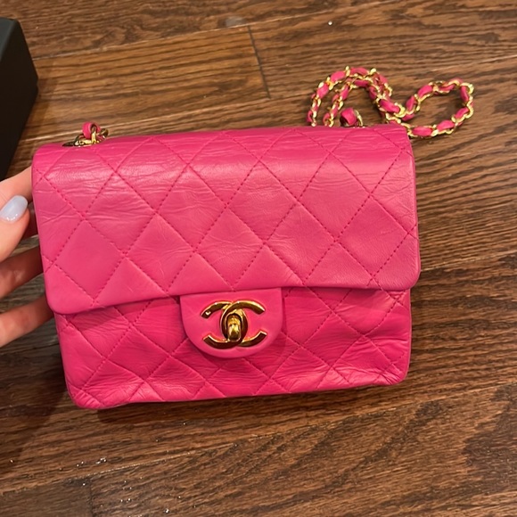Chanel
Lambskin Quilted Mini Square
Flap Pink - Picture 5 of 5